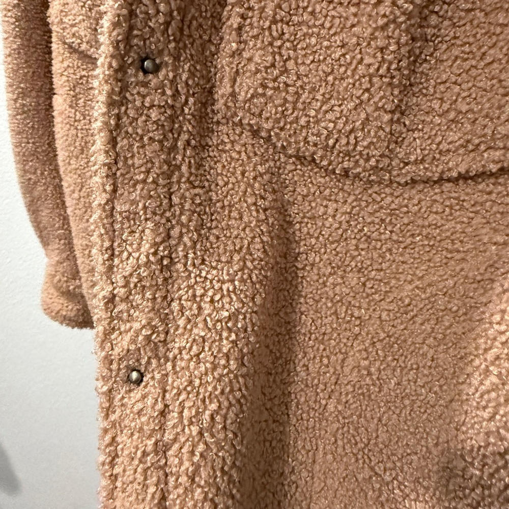 Abercrombie Cozy Tan Sherpa Jacket - Picture 3 of 7